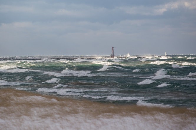 lake michigan waves